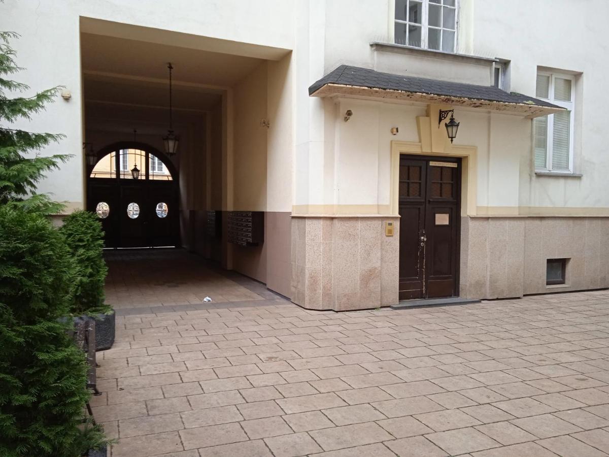Green Wood Apartament Stara Ochota Warsaw Exterior photo